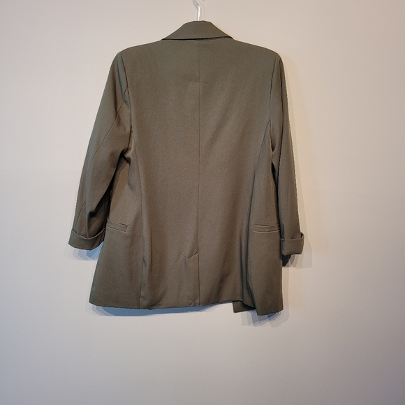 Blazer - Picture 5 of 6